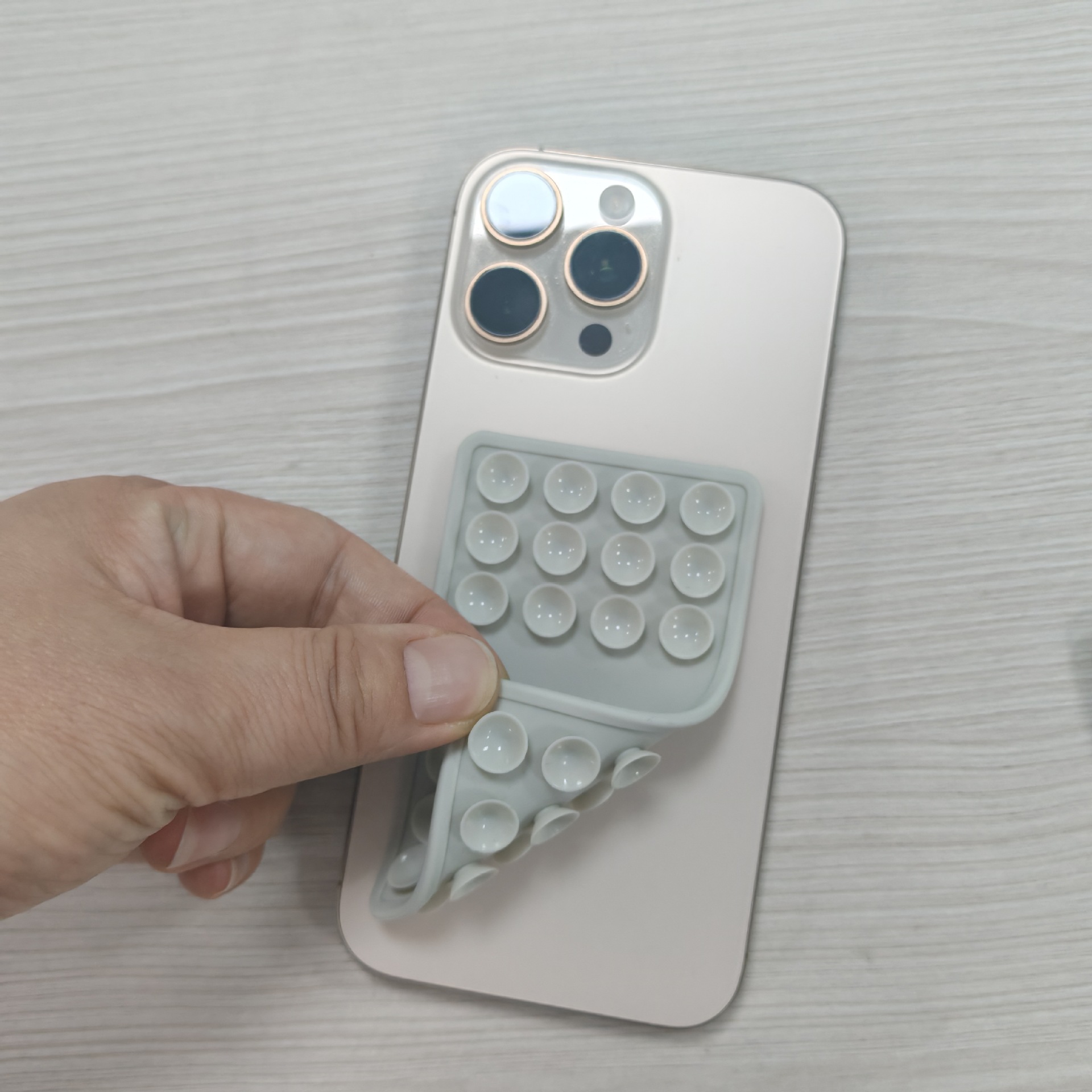 เคสโทรศัพท์ซิลิโคนพร้อมฐานดูด  - Phone Cases บทวิจารณ์และราคา